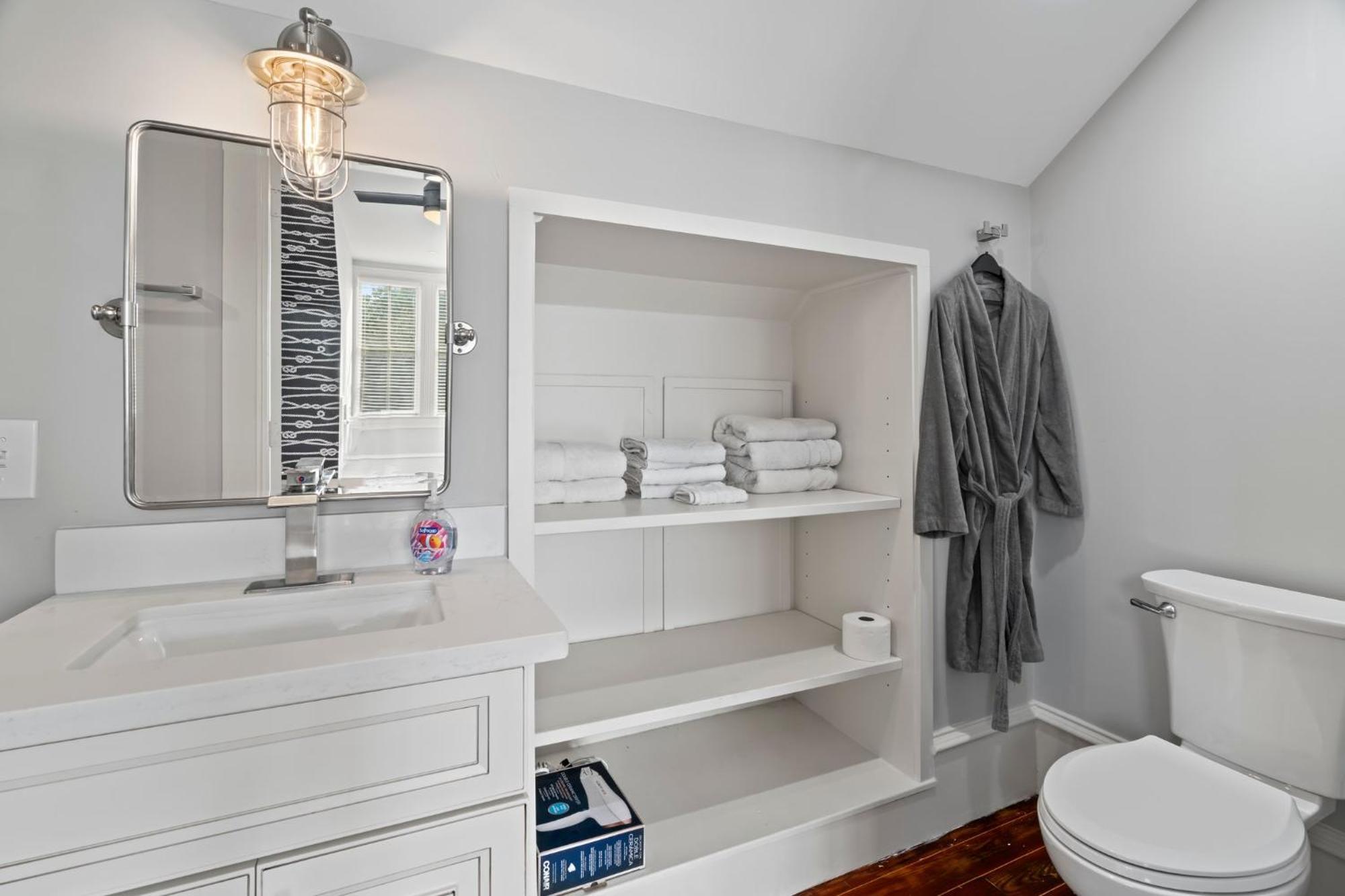 Historic Galveston Family Beach Home With 3 King Beds エクステリア 写真