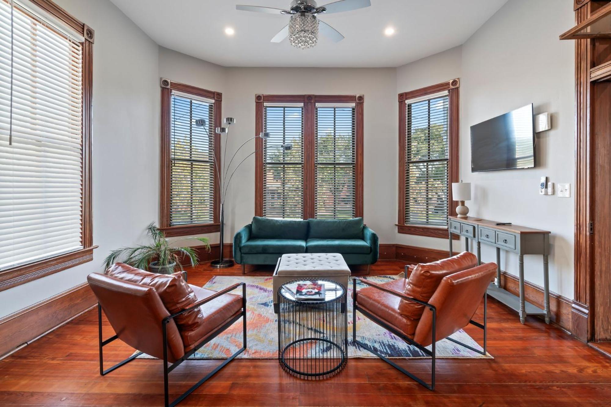 Historic Galveston Family Beach Home With 3 King Beds エクステリア 写真